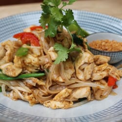 Tootoomoo Highgate - You can get your Pad Thai either with chicken or vegetables