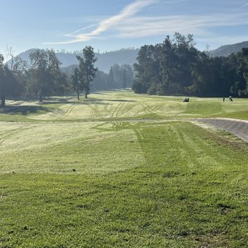 Wilson Golf Course - First hole from the blue tees. - Golf Near Me - Los Angeles, California Wilson Golf Course - First hole from the blue tees. - Golf Near Me - Los Angeles, California
