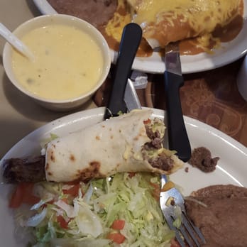 Agave Jalisco Mexican Restaurant - San Antonio plate and enchilada plate. - Mexican Near Me - George West, Texas