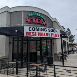 Desi Halal Pizza - Back entrance