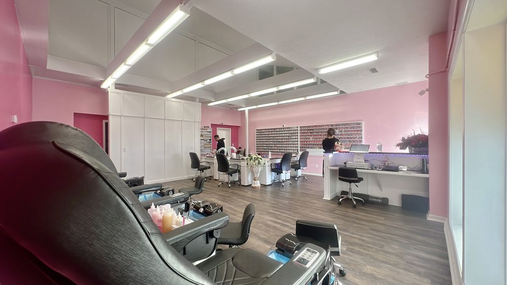 SULY NAILS & SPA Updated October 2024 202 E Lincoln Rd, Kokomo