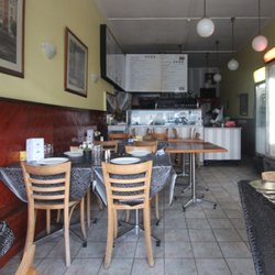 Pavarotti Pizza - Pavarotti Pizza & Pasta interior