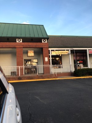 The Grapevine by null