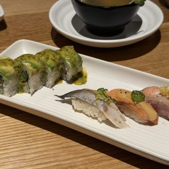 Bamboo Sushi - CHEF'S SELECTION Chef's Selection Assorted Nigiri with Yakumi - Sushi Bars Near Me - Seattle, Washington Bamboo Sushi - CHEF'S SELECTION Chef's Selection Assorted Nigiri with Yakumi - Sushi Bars Near Me - Seattle, Washington