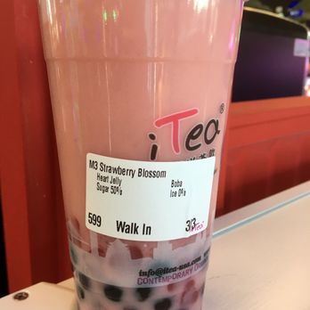 i Tea - Strawberry blossom with boba - Bubble Tea Near Me - Alameda, California