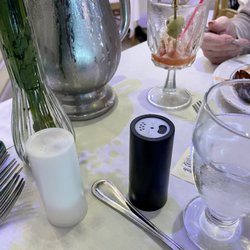 The Villa Borghese - Our table with the plastic salt and pepper shakers
