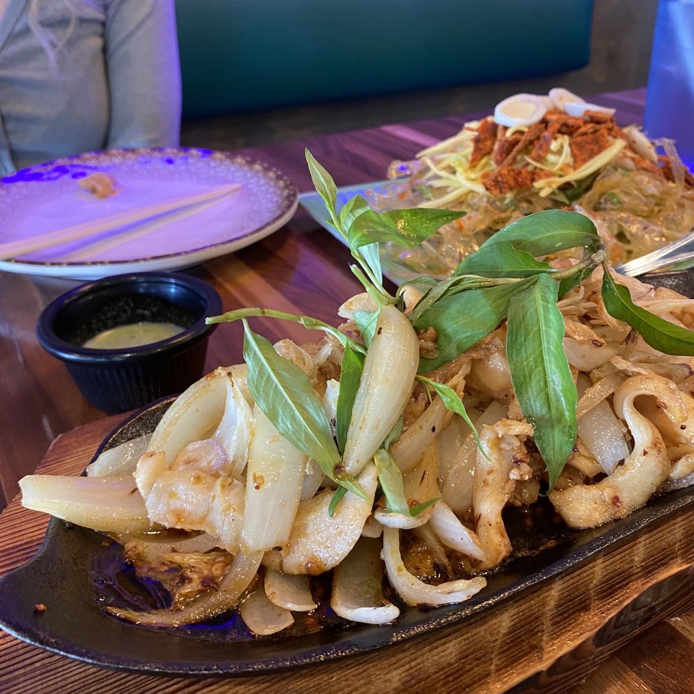 Nom Nom Tea & Bites - Stir fried Conch w/Onions - Bubble Tea Near Me - Duluth, Georgia Nom Nom Tea & Bites - Stir fried Conch w/Onions - Bubble Tea Near Me - Duluth, Georgia