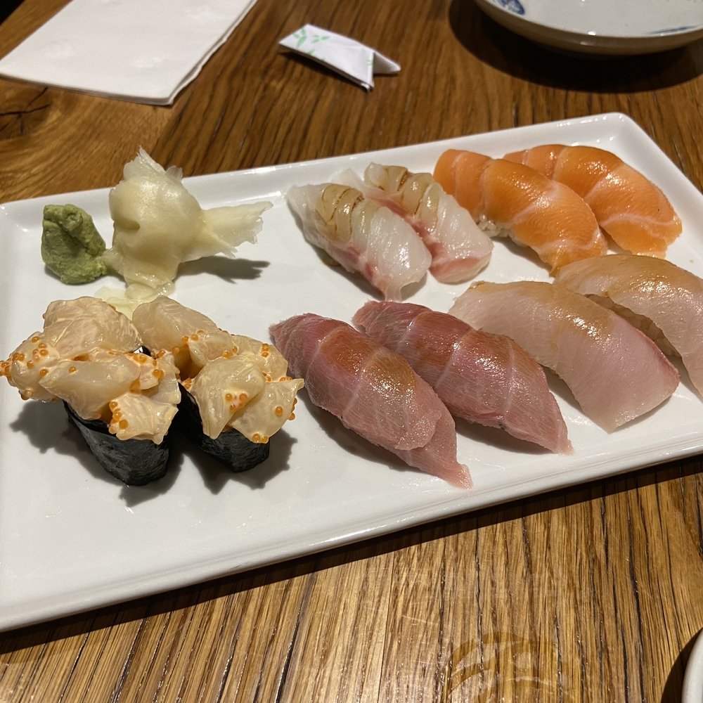 Hamano Sushi - Madai (sea bream snapper), sake (salmon), spicy scallop, chu toro (medium fatty tuna), hamachi (yellowtail) - Sushi Bars Near Me - San Francisco, California