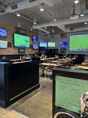 Buffalo Wild Wings by null