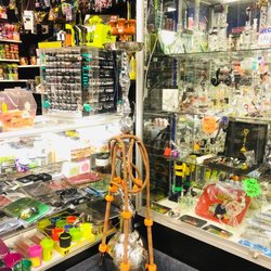 Everest Smoke Shop - Biggest hookah ever