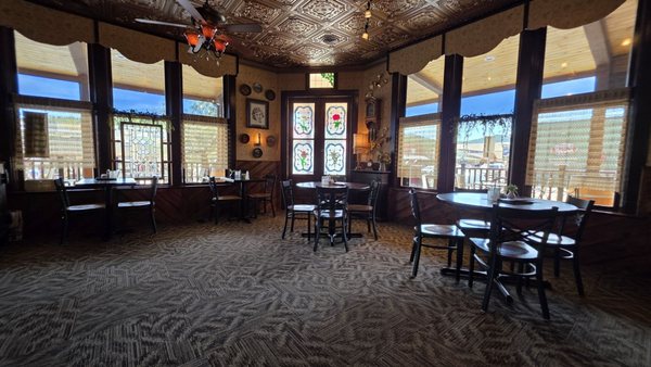 Alpine Inn by null