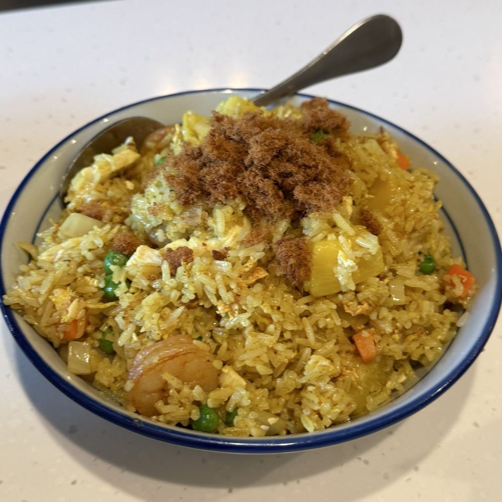 Malay Satay Hut - Pineapple Fried Rice / 菠蘿炒飯 - Malaysian Near Me - Bellevue, Washington Malay Satay Hut - Pineapple Fried Rice / 菠蘿炒飯 - Malaysian Near Me - Bellevue, Washington