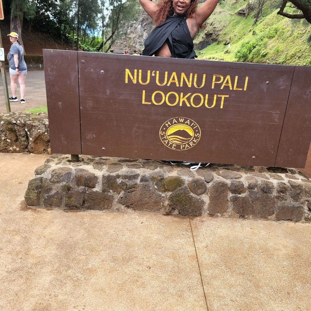 Aloha Hawaii Tours - Bus Tours Near Me - Honolulu, Hawaii Aloha Hawaii Tours - Bus Tours Near Me - Honolulu, Hawaii