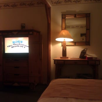 Holiday Inn The Lodge at Big Bear Lake - Big Bear, CA