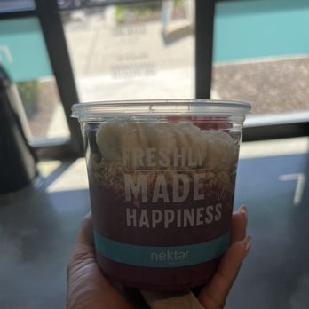 Nekter Juice Bar - Acai Banana Berry Bowl - Juice Bars & Smoothies Near Me - Hendersonville, Tennessee