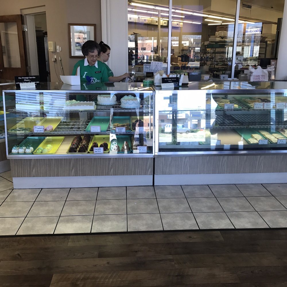 Riley's Bakery - I love the smell when you walk through the doors.. always greeted with the sweetest smiles! - Bakeries Near Me - Smiths Grove, Kentucky Riley's Bakery - I love the smell when you walk through the doors.. always greeted with the sweetest smiles! - Bakeries Near Me - Smiths Grove, Kentucky