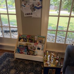 Children's Therapeutics of Austin - Books and toy in waiting area.