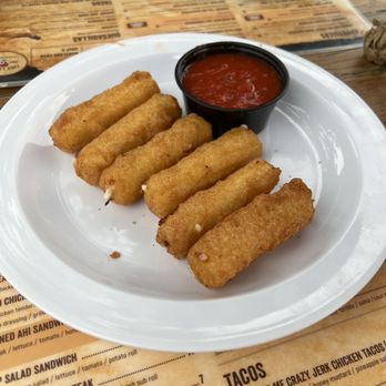 Tiki Lee's Dock Bar - Mozzarella sticks - New American Near Me - Sparrows Point, Maryland