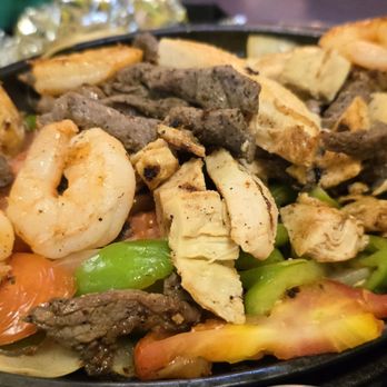 Los Mariachis - Sizzling Fajita Trio - Mexican Near Me - Red Bluff, California Los Mariachis - Sizzling Fajita Trio - Mexican Near Me - Red Bluff, California