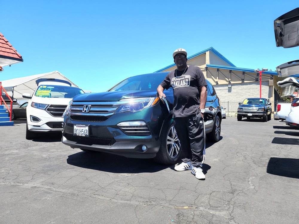 VALLE AUTO SALES Updated August 2024 23 Photos 1525 Holiday Ln