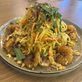 Pho Anh Vu - Goi Xoai Tom Nuong (Mango Salad with Grilled Shrimp) - Vietnamese Near Me - Scarborough, Ontario