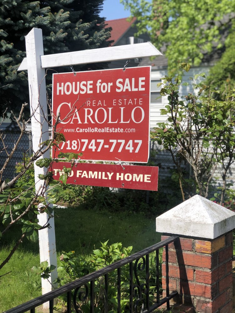 CAROLLO REAL ESTATE Updated April 2024 1105 154th St, Whitestone