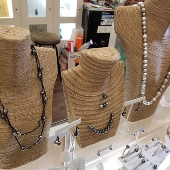 Around The Pearl - Creative designs - Jewelry Near Me - Honolulu, Hawaii Around The Pearl - Creative designs - Jewelry Near Me - Honolulu, Hawaii