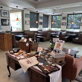 The Flying Spoon - Main dining - Breakfast & Brunch Near Me - Santa Paula, California The Flying Spoon - Main dining - Breakfast & Brunch Near Me - Santa Paula, California