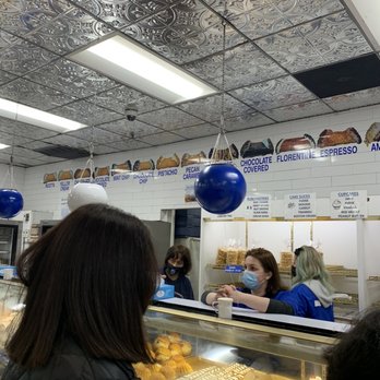 Mike's Pastry - Bakeries Near Me - Boston, Massachusetts Mike's Pastry - Bakeries Near Me - Boston, Massachusetts