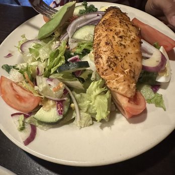 Country House - Geneva - Avocado Salmon Salad - American Near Me - Geneva, Illinois Country House - Geneva - Avocado Salmon Salad - American Near Me - Geneva, Illinois
