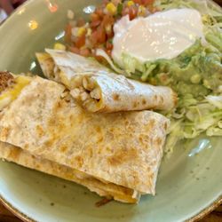 Senor's Chili - Chicken quesadillas