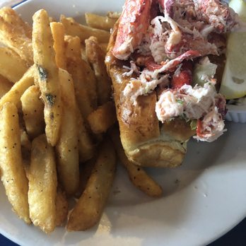 Boston Sail Loft - Lobster Salad Roll - Bars Near Me - Boston, Massachusetts