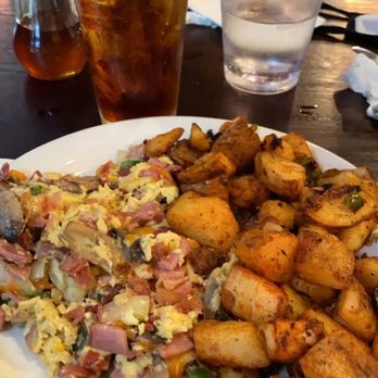 Toast - Western scramble - Breakfast & Brunch Near Me - Bay Shore, New York Toast - Western scramble - Breakfast & Brunch Near Me - Bay Shore, New York
