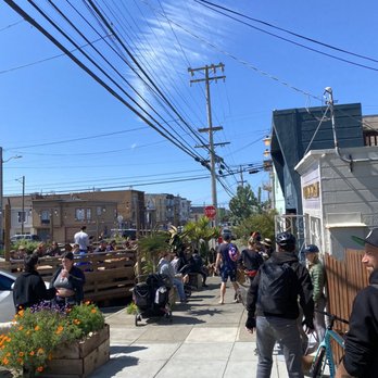 Hook Fish - Not many options to dine in, very crowded - Seafood Near Me - San Francisco, California
