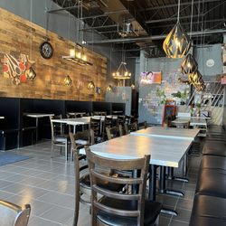 The Curry Pot - Dining area
