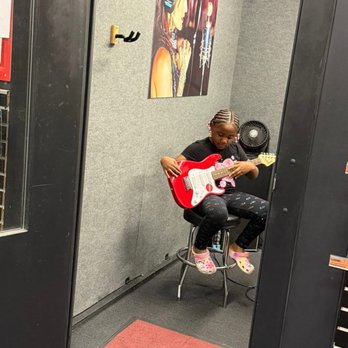 Guitar Center - Musical Instruments & Teachers Near Me - St. Louis, Missouri Guitar Center - Musical Instruments & Teachers Near Me - St. Louis, Missouri