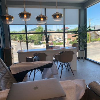 Nirvana Beauty Lounge - Lovely lighting - Nail Salons Near Me - Reno, Nevada