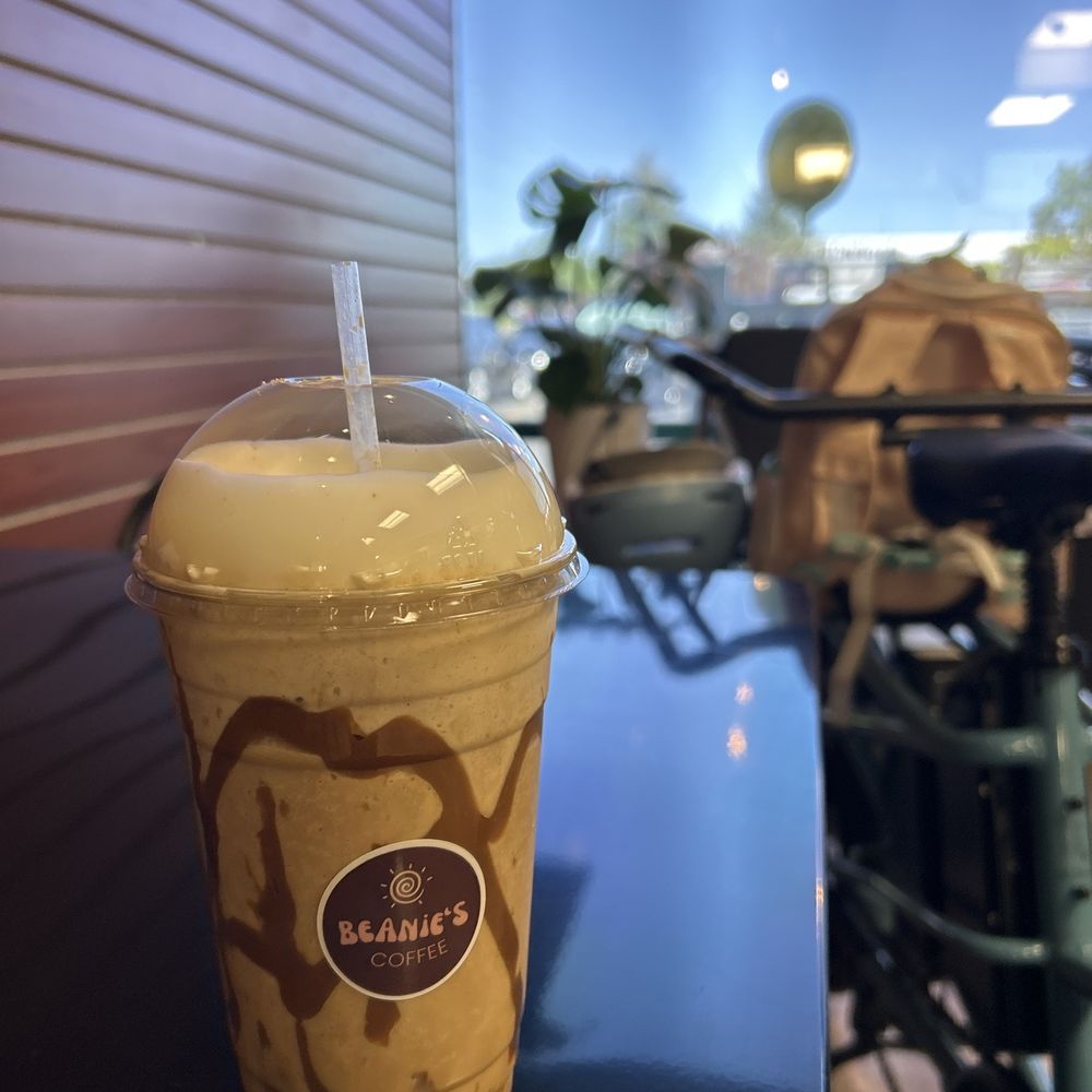 3 shot biscoff frap! No pre-mix coffee powder junk! Blended so smooth and the taste is incredible! Incredible service and atmosphere too.