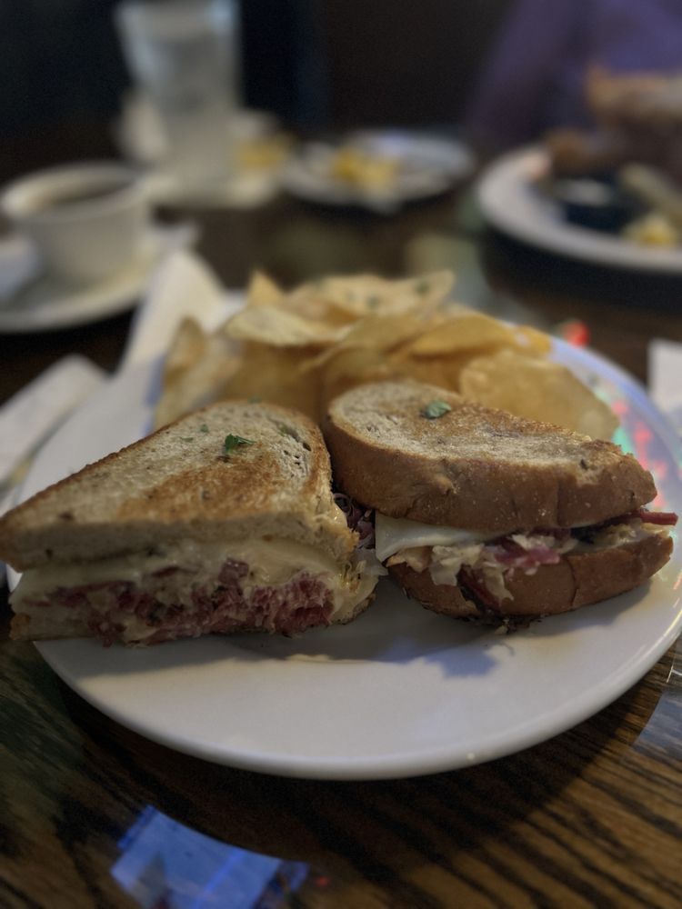 Flanagans Irish Pub Image