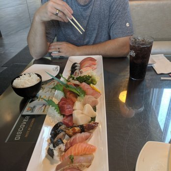 Domo Sushi - Passed the 3 f's. Fresh, friendly and fast. 5 stars. - Sushi Bars Near Me - Gig Harbor, Washington