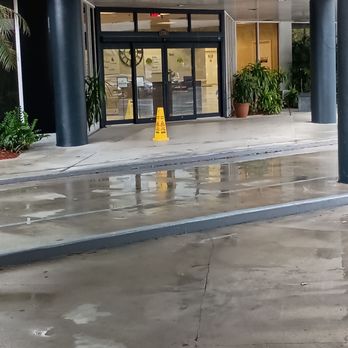 STMS Financial Services - Ground floor with check in security - Tax Services Near Me - Oakland Park, Florida STMS Financial Services - Ground floor with check in security - Tax Services Near Me - Oakland Park, Florida
