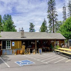 Goebel's Country Store