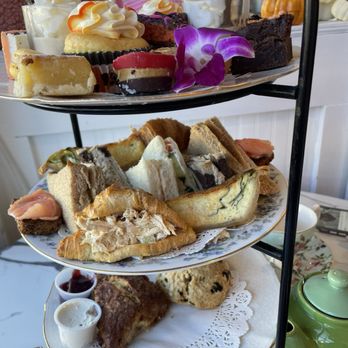 Robinsons Tea Room - Desserts Near Me - Stony Brook, New York