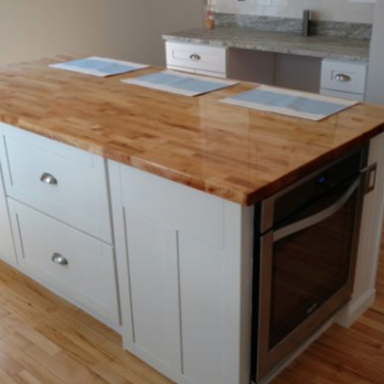 Jim Stepanian Contractor - a kitchen island in a home - General Contractors Near Me - Groveland, Massachusetts Jim Stepanian Contractor - a kitchen island in a home - General Contractors Near Me - Groveland, Massachusetts