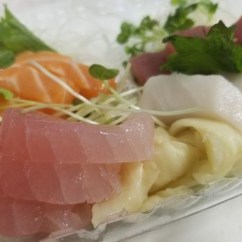 Fish N Gari - Chirashi combo - Sushi Bars Near Me - San Francisco, California Fish N Gari - Chirashi combo - Sushi Bars Near Me - San Francisco, California