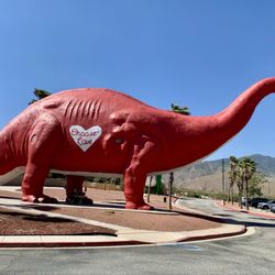 Cabazon Dinosaurs - Apatosaurus
