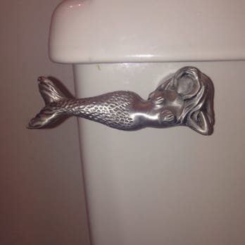 It's Always Summer - Blew me away!! Is that not the best toilet handle you've ever seen!!! - Spray Tanning Near Me - Torrance, California It's Always Summer - Blew me away!! Is that not the best toilet handle you've ever seen!!! - Spray Tanning Near Me - Torrance, California