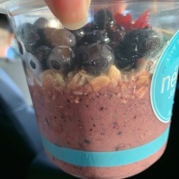 Nekter Juice Bar - Berry and superfood açaí bowls with extra granola! - Juice Bars & Smoothies Near Me - Bellaire, Texas