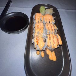 Veekoo - Spicy salmon roll