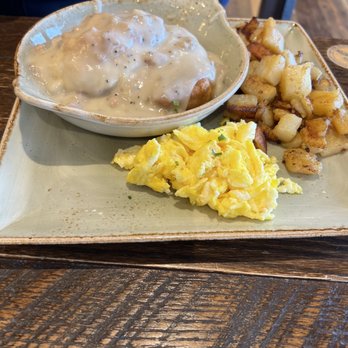 First Watch - Biscuit and gravy - Breakfast & Brunch Near Me - St. Ann, Missouri